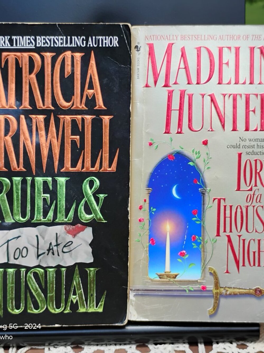 2 novels Lord Of a Thousand Nights (Hunter) Cruel and Unusual (Cornwell) paperbk